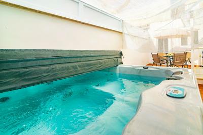 Centric in Palma With 3 Bedrooms and 1 Bathrooms