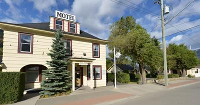 Totem Motel