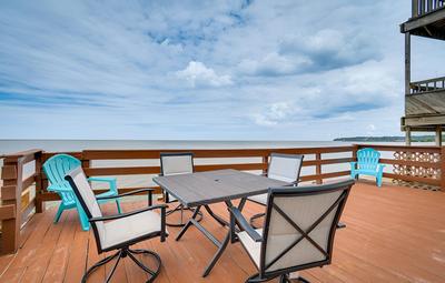 Cozy Irondequoit Home on Lake Ontario!