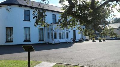 Courtmacsherry hotel