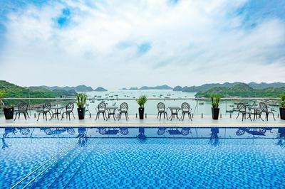 Cat Ba Paradise Hotel - Sky Bar & Massage