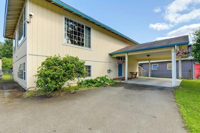 Near Trails & Town: Anchorage Apt w/ Shared Yard