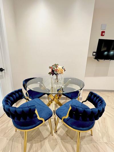 Toronto Rooms and Suites