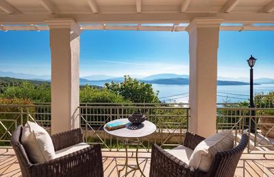 Villa Nafsika in St Stefanos Bay
