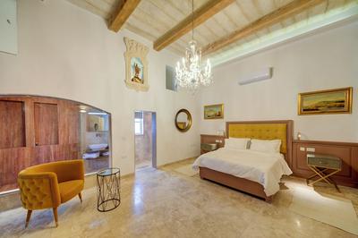 Room-ta' Karmenu - An 800 Year old Moder