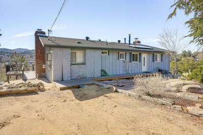 1 Mi to Dtwn: Scenic Prescott Hillside Retreat!