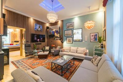 Venus Apartments - The Actor´s Den