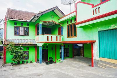 OYO 92997 Villa Hj Karnadi