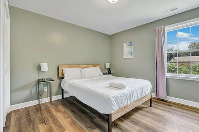 Near Arsenal American Oasis 2 units