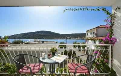 Paž - 28m From the Beach - A2