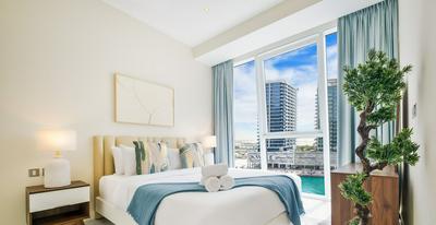 LUX  Pad Executive Suite Canal View 5