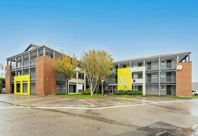 B&B HOTEL Calais Coquelles Tunnel sous la Manche