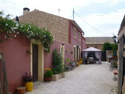 Self Catering Accommodation for the Larger Group