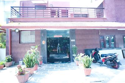 Roomshala 011 Hotel Oscar