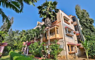OYO 18385 Hotel Triveni