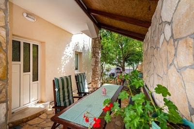San - Comfortable and Great Location - A1