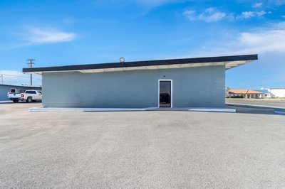 Studios Suburbains Ridgecrest près de la Station Navale de China Lake, Photo 2