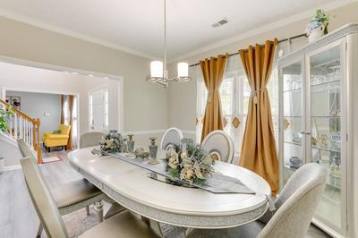 Sunny Lithonia Home ~ 7 Mi to Stone Mountain Park!