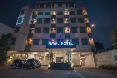 RedDoorz Premium near Paris Van Java Mall