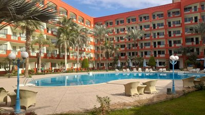 Boudl Grand Pyramids