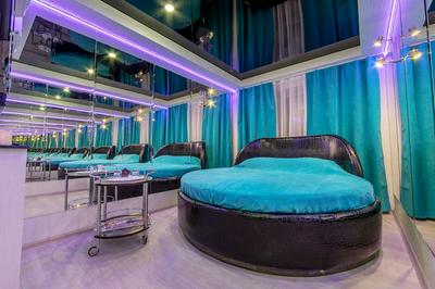 Alex Hotel on Rybatskaya