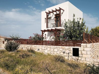 Sun-kissed Villa in Latsimas With Pool