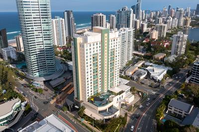 voco Gold Coast by IHG
