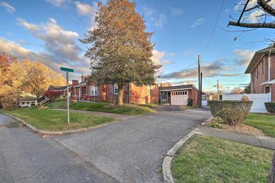 Bristol Bungalow < 1 Mi to Country Music Museum