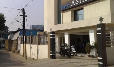 JK Rooms 101 Hotel Asian Inn