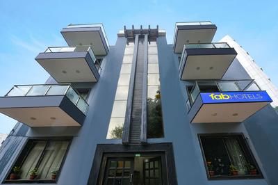 Fabhotel Silver Tree