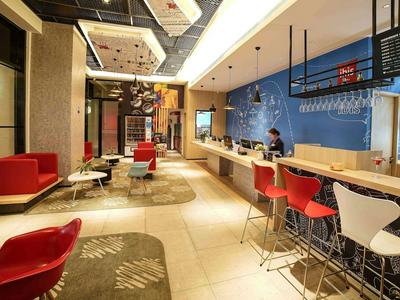Ibis Chengdu Hi-Tech Zone Longhu Hotel