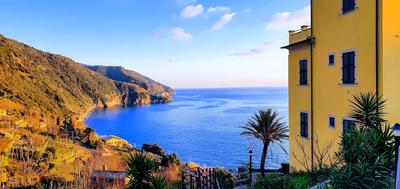 Hanging Garden with Air Conditioning