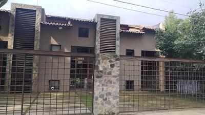 Casa Ndomi Valle de Bravo