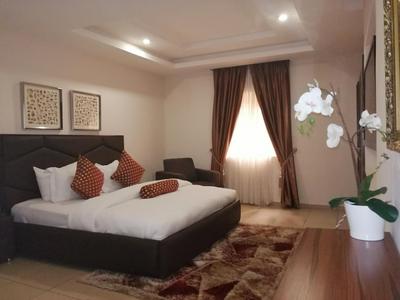 Brentford Apartments