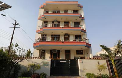 OYO 12502 City Hotel
