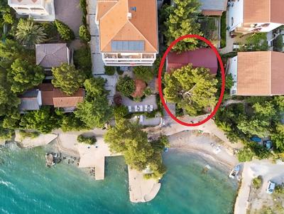 Helena - Beachfront - H