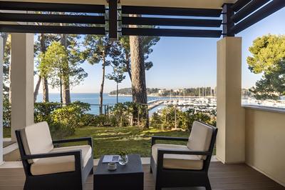 Hotel Eagle Grand Airport Zone