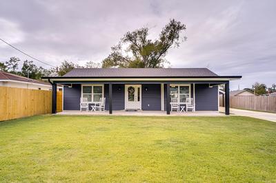 Lake Charles Home w/ Gas Grill & Fenced-in Yard!