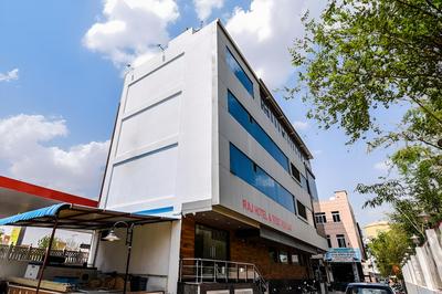 Capital O 41054 Hotel Raj And Restaurant