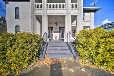 Historic Family Home 2 Mi to Lake Erie & Zoo!