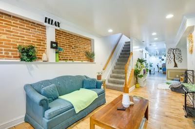 Quirky Baltimore Townhome ~ 2 Mi to Inner Harbor