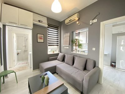 Central and Stylish Flat in the Heart of Kad k y