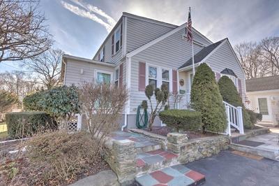 Bristol Home w/ Pool ~ 3 Mi to Dtwn & Beach!