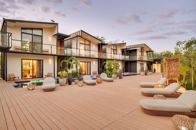 The Bungalows-Flamingo