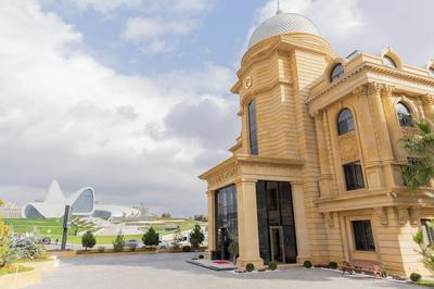 The Central Point Hotel Baku