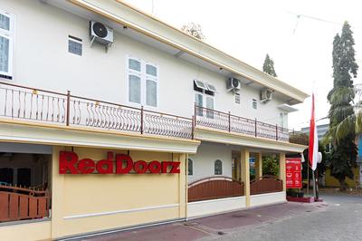 RedDoorz @ Danau Bratan