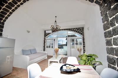 Dawn Suites Santorini