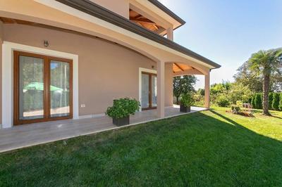 Charming 6-bed Villa in Vižinada