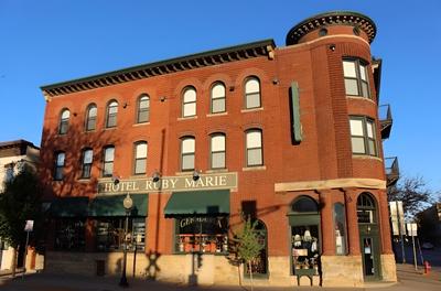 Hotel Ruby Marie