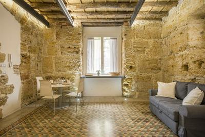 Stylish Home in Front of Casa Professa
